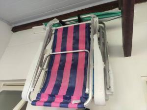 Flat com churrasqueira privativa em condomínio fechado