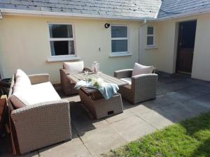 Bovinda Cottage - By the Beach, Bettystown