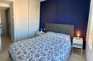 Joli 2p climatisé dans résidence calme et securisée avec piscine