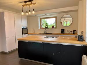 Alsacebnb - Gîte 12 personnes dans le vignoble - Piscine privée & Spa