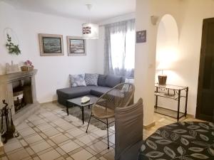 Welcoming House in Torrevieja with Shared Pool