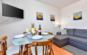 Nice Apartment In Grabrovnik With Sauna 