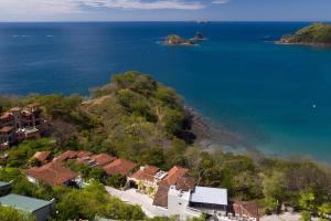 Las Catalinas - 5 bedroom luxury beachfront home - Casa Alouatta
