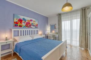 Summer House Bougainvillea by Dubrovnik Colors