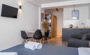 Redco, New Gudauri, Twins