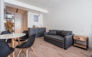 Redco, New Gudauri, Twins