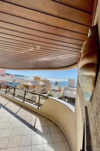 950 Apartamento em Bombinhas com 3 dormitórios. VISTA PARA O MAR