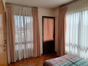 Amplio departamento en zona central norte 3A