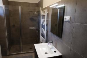 Kunfoglalás Apartmanház