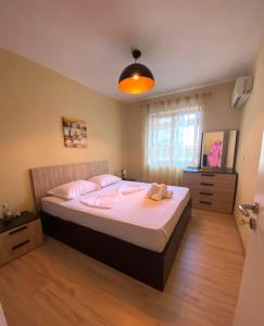 Saranda Beach Apartment