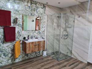 Mahdia - Baghdadi - Laourient Apartments, restaurant, café