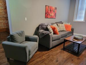 Spacious Industrial split level with a Balcony