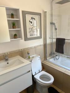 Relaxing Getaway in Waterfall - close to Mall of Africa