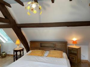 Maisons de vacances Charmante maison familiale avec cour fermee, proche randonnees et sites naturels - FR-1-489-277 : photos des chambres