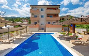 Beautiful Apartment In Opric With Outdoor Swimming Pool, Wifi And 1 Bedrooms