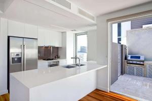 Anna Superbly Stylish Luxury Townhouse