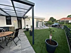 Ferienhaus LuxChalet #VAJU Lathum# am See, Strand, Pool, Nationalpark - Velp