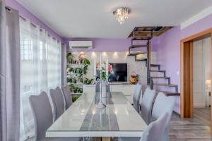 SUMMER ORCHID - Spacious Duplex By The Beach & PS5