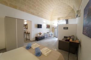 Ailanthus Holiday Suites