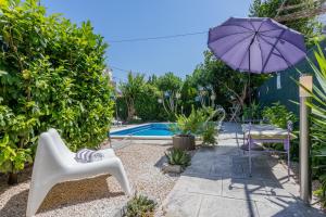 Dalmatian 230m2 with pool and garden near the old town for families