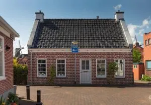 Karakteristiek huis in centrum Winsum met nieuwe badkamer - Garnwerd