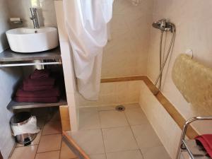 Maisons de vacances Le Gite de Colette et Jean-Claude : photos des chambres