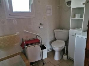 Maisons de vacances Le Gite de Colette et Jean-Claude : Maison 1 Chambre