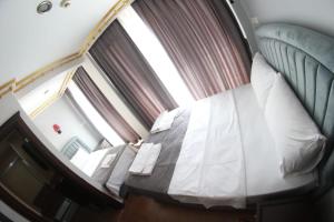Standard Triple Room room in Ares Hotel