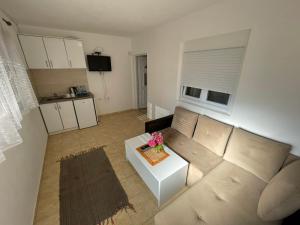 Apartments Demir