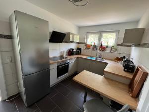 Bungalow 4 Schlafzimmer 8 Personen Parkplatz Grundstück Garten