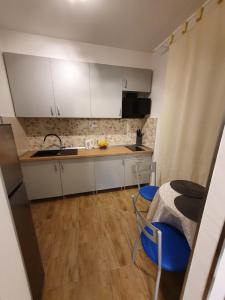 ZITA - Heart of Rovinj, apartment for 2, free parking, 2min center, 5min beach walk