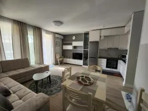 Lovely 1-Bedroom Apartment at San Pietro Beach Front Resort - Mullini i Danit