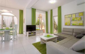 Nice Apartment In Medulin With 2 Bedrooms, Wifi And Outdoor Swimming Pool