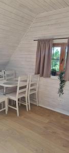 Tatarak domki na mazurach - apartament na piętrze nad jeziorem