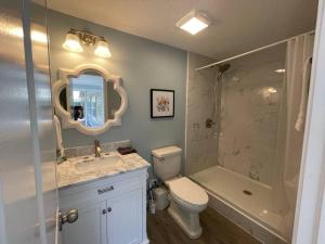 New decorated Guest Suite unit C close to Katy Mills