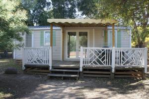 Complexes hoteliers Camping La Pinede : photos des chambres
