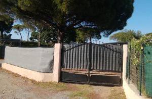 Campings Mobilhome a Frejus a 15 minute de la mer sur terrain independant : photos des chambres