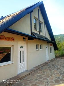 Zavojsko jezero - Vila Jezero