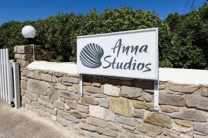 Anna Studios Paros