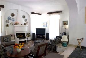 Spacious Villa close to an amazing Sithonia beach