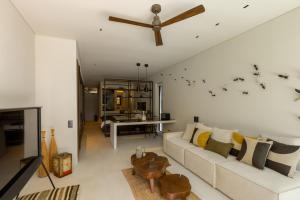 Vouliagmeni Apartments 18