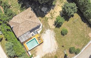 Maisons de vacances Nice Home In Bordezac With Outdoor Swimming Pool : photos des chambres