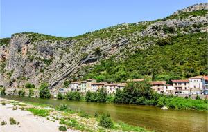 Maisons de vacances Amazing home in Bordezac with 3 Bedrooms, WiFi and Outdoor swimming pool : photos des chambres