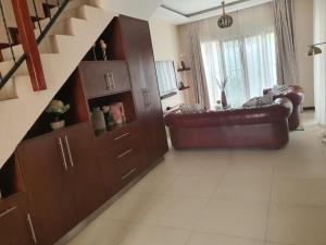 Grayville Apartments