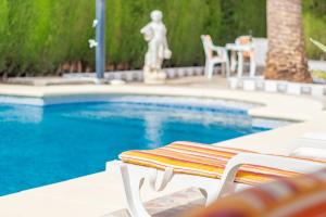 Spacious family home with Airco, private 5x10m pool, sandy beach 300m, free WiFi