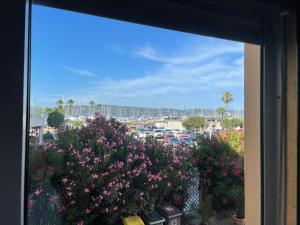 Spacious Marina & See view appartment