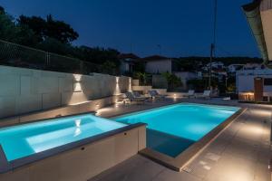 Villa Lavandula with heated swimming pool 
