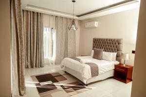 Grayville Apartments