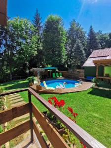 Вила Край реката