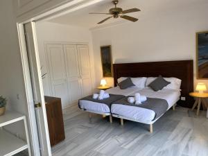 Luminoso apartamento en segunda línea playa 436